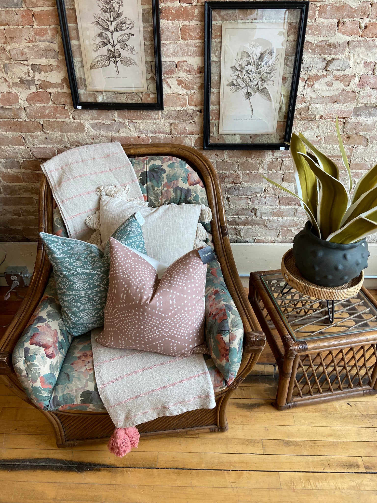 Vintage Rattan Bamboo Chair Footrest set adourn