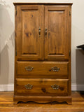 Petite armoire/dresser